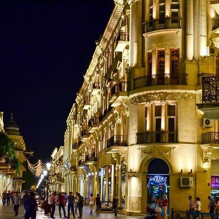 The Center Hotel Baku Exteriör bild