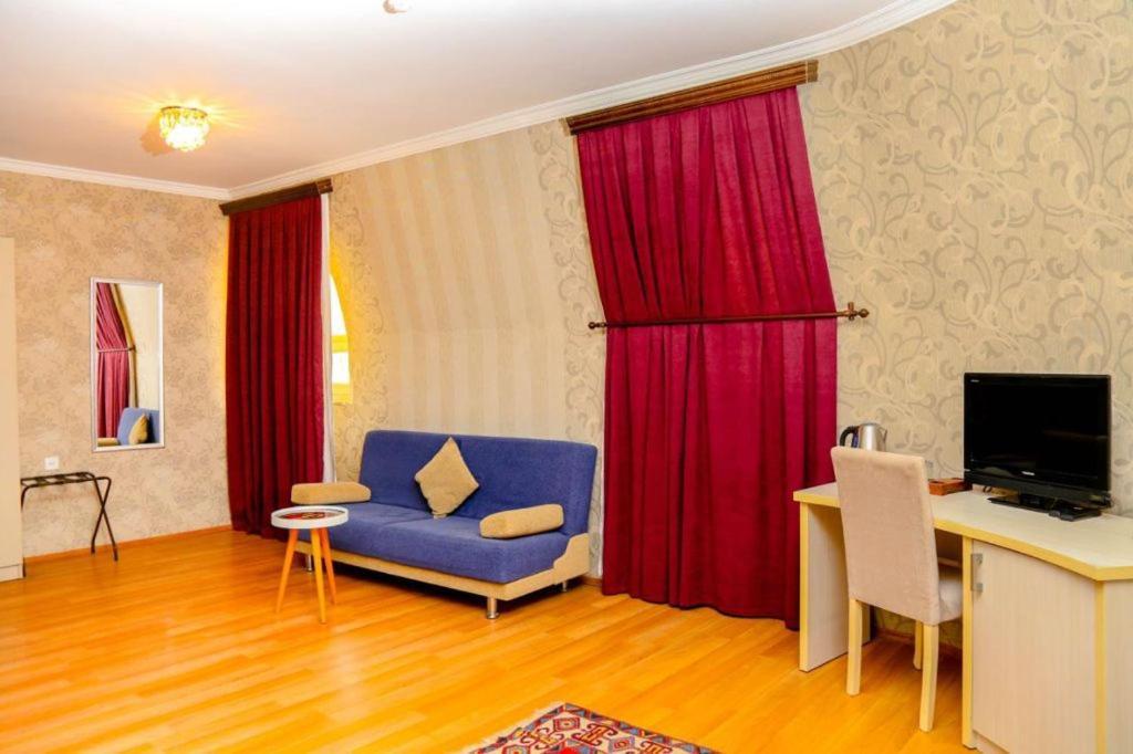 The Center Hotel Baku Exteriör bild