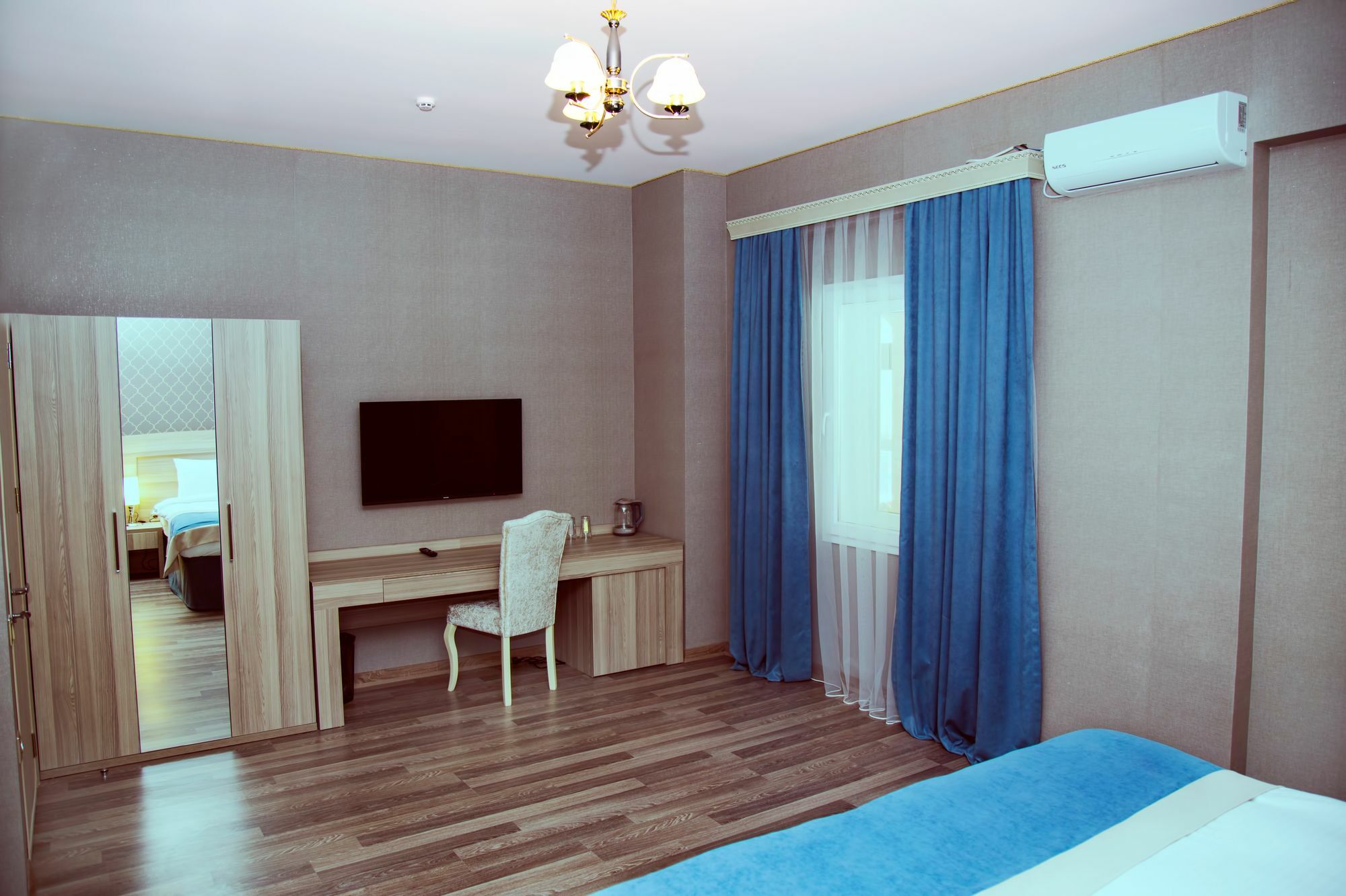 The Center Hotel Baku Exteriör bild